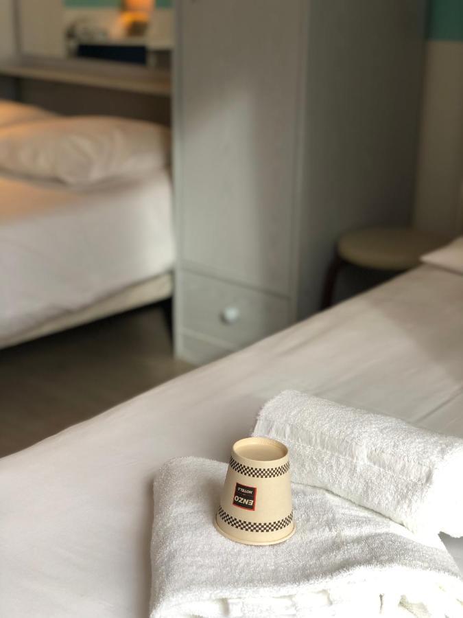 Enzo Hotels Neufchateau By Kyriad Direct エクステリア 写真