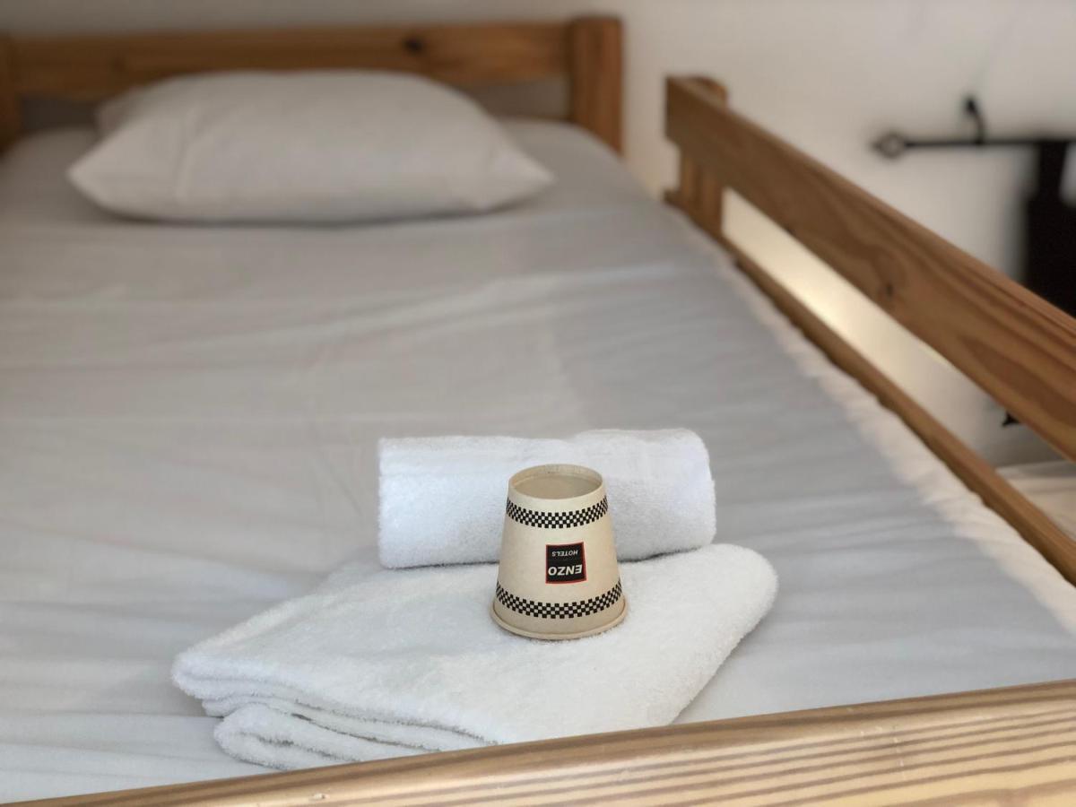Enzo Hotels Neufchateau By Kyriad Direct エクステリア 写真