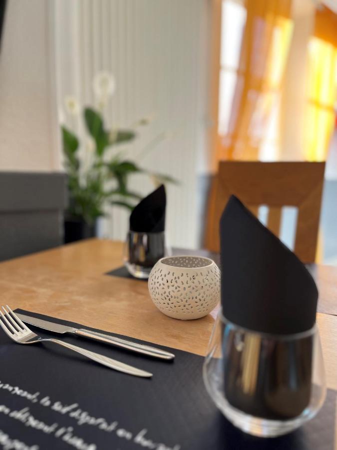 Enzo Hotels Neufchateau By Kyriad Direct エクステリア 写真